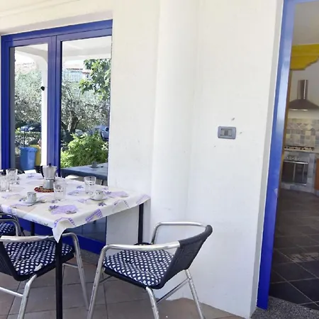 Einfache In Der Naehe Des Strandes Punta Apartment Umag