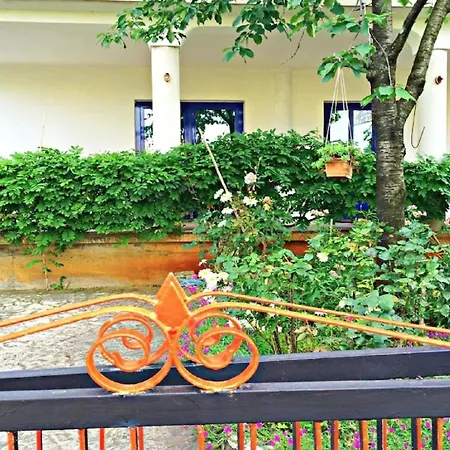 Einfache In Der Naehe Des Strandes Punta Apartment Umag
